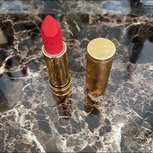 Gucci Goldie Red Mat lipstick